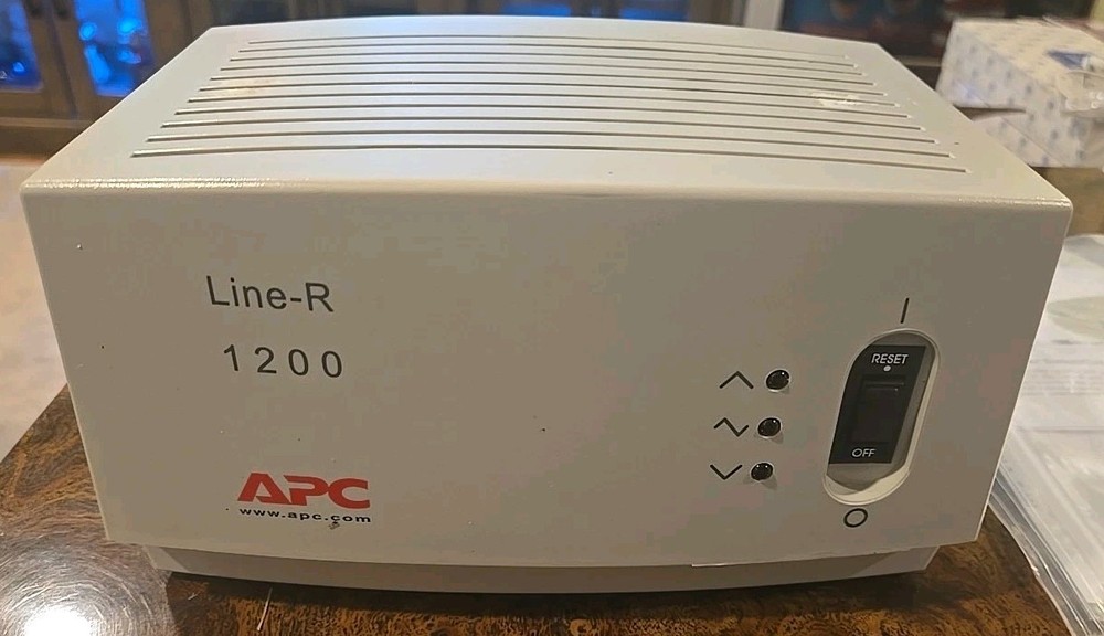 APC Line R 1200 Automatic Voltage Regulator