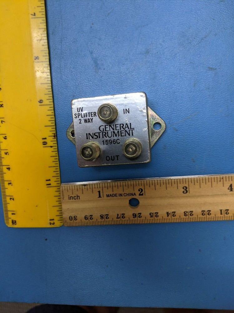 UV SPLITTER 2 WAY , GENERAL INSTRUMENT 1596C ( ONE )