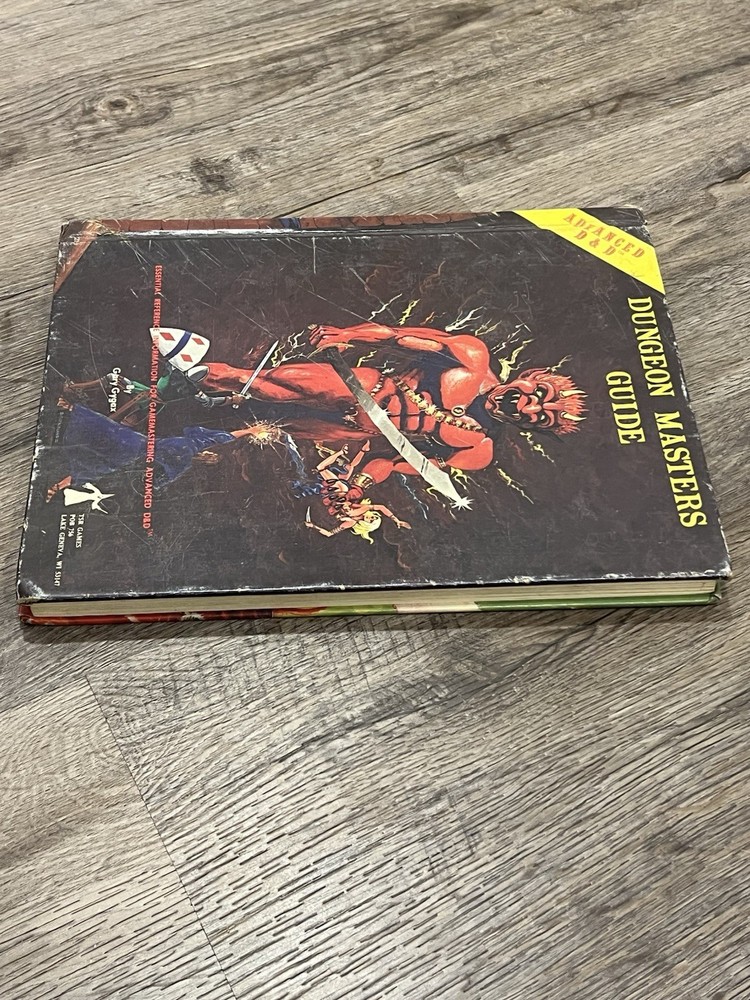 Advanced D&D TSR 1979 Dungeon Masters Guide 1st Revised Edition #2011 Dragons #2