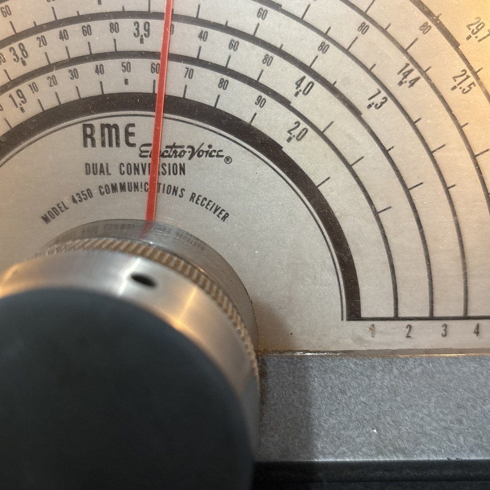 RME Electro-Voice 4350 Dual Conversion Ham Receiver – Powers On / Lights – AS-IS