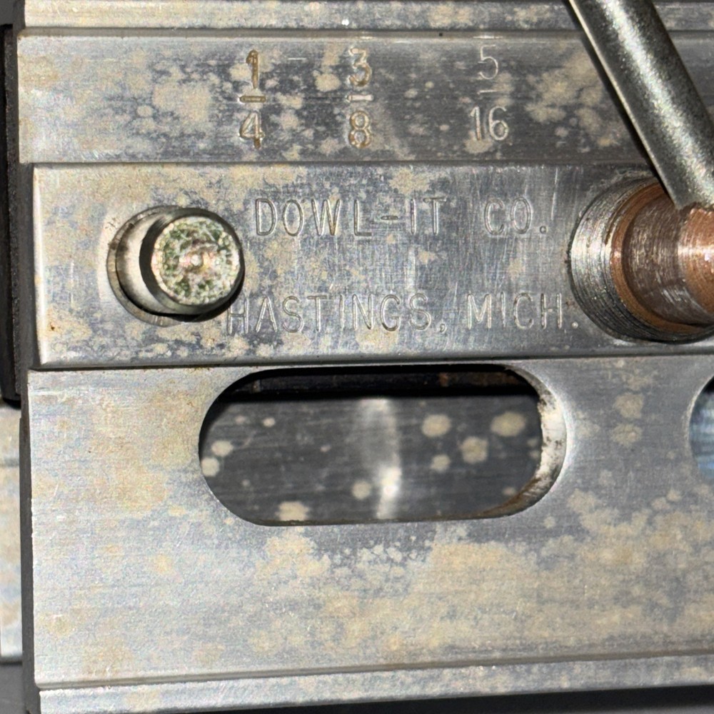 Dowl-it Self Centering Dowel Drill Guide Model No. 2000 Original Box