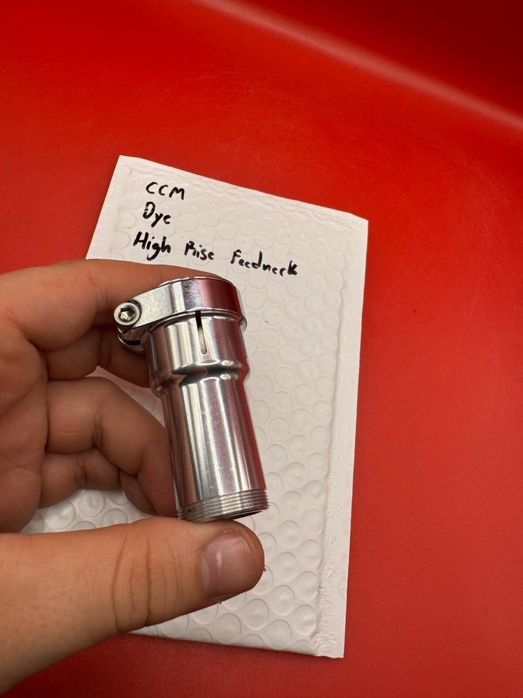 CCM Dye High Rise Feedneck