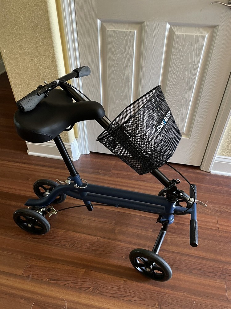 KneeRover® Steerable Seated Knee Scooter