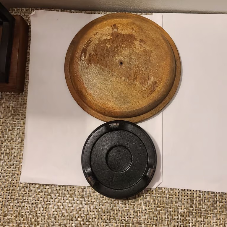 2 wooden display bases