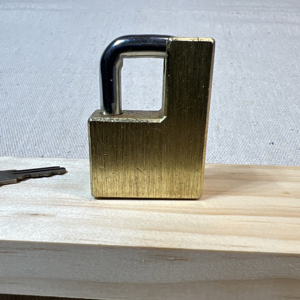 Trailer Coupler Lock 2 Position with one key BA￼