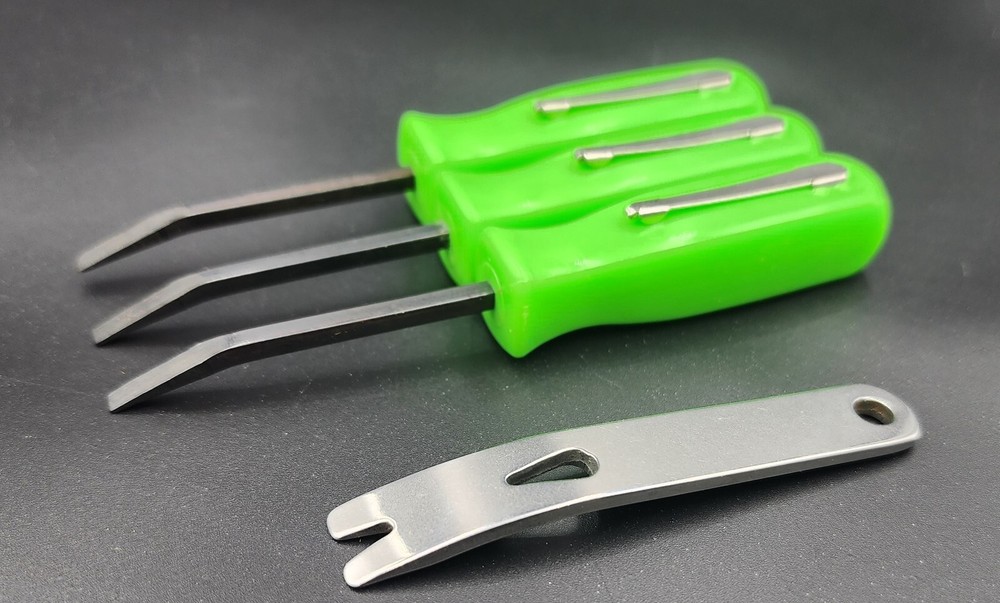 🔧🚗 Auto Mechanics Green Pocket Prybar Combo - Versatile Tools! 🛠️🌿