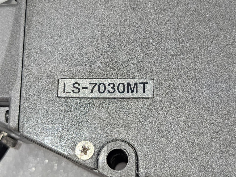 As-Is KEYENCE CCD MICROMETER LS-7030MT LS-7030MR