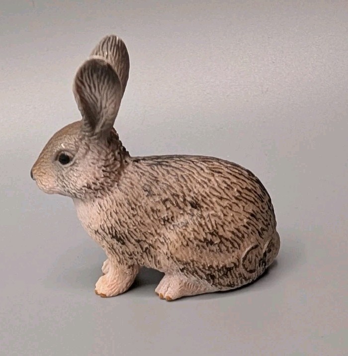Schleich 2009 Rabbit Hare Toy Figure Brown Gray White D-73527 Am Limes 69