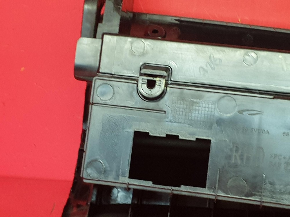 NISSAN NOTE GLOVEBOX 2014