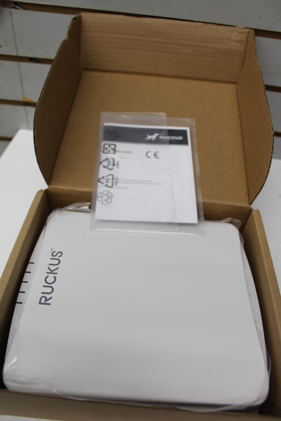 Ruckus R650 Dual-Band Wi-Fi 6 802.11 ax Wireless Access Point 901-R650-US00 NEW