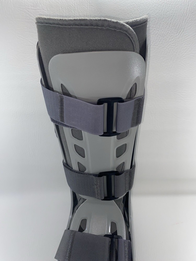 Aircast Softstrike Walking Boot Size Extra Large With Side Pump Inflation