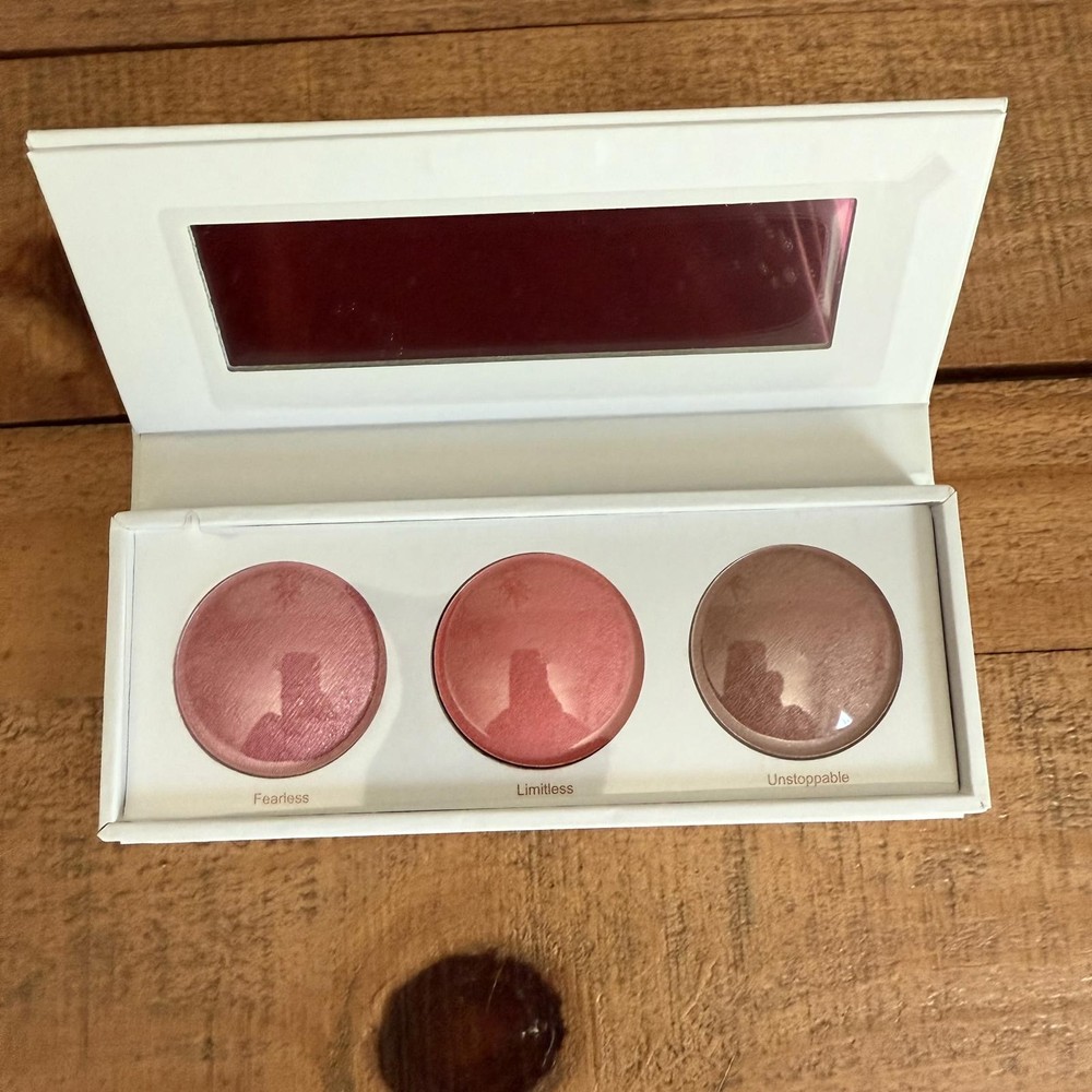 REALHER Blush Kit - Be Fearless, Be Limitless