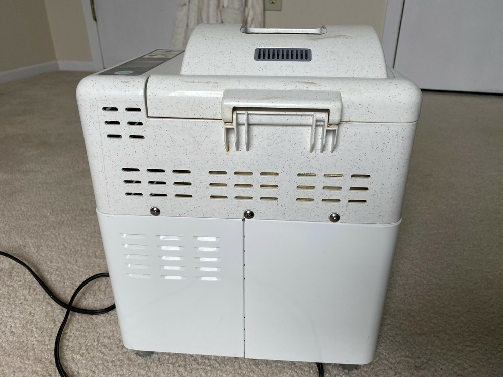 TOASTMASTER Bread Maker Machine Model 1157S