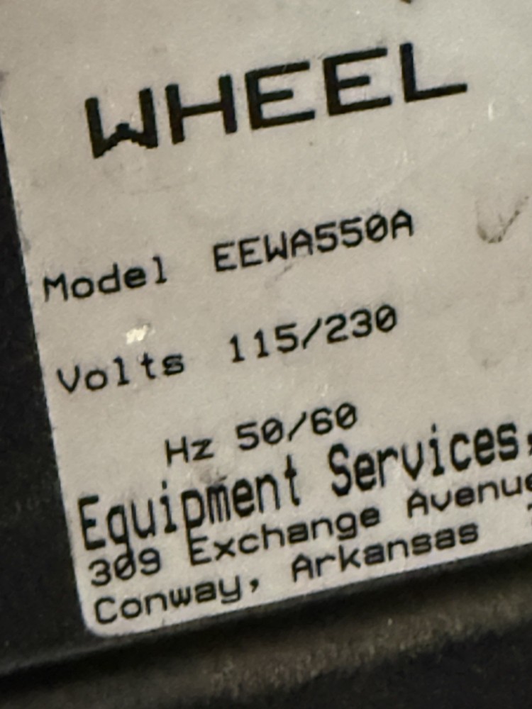 Snap on/ John Bean EEWA550A Wheel Aligner System With Accessories ￼