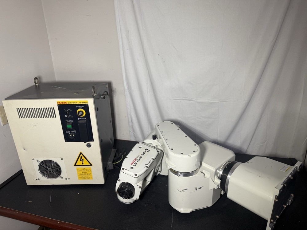 Fanuc LR Mate 200IB 5C With J3IB Mate Controller Untested