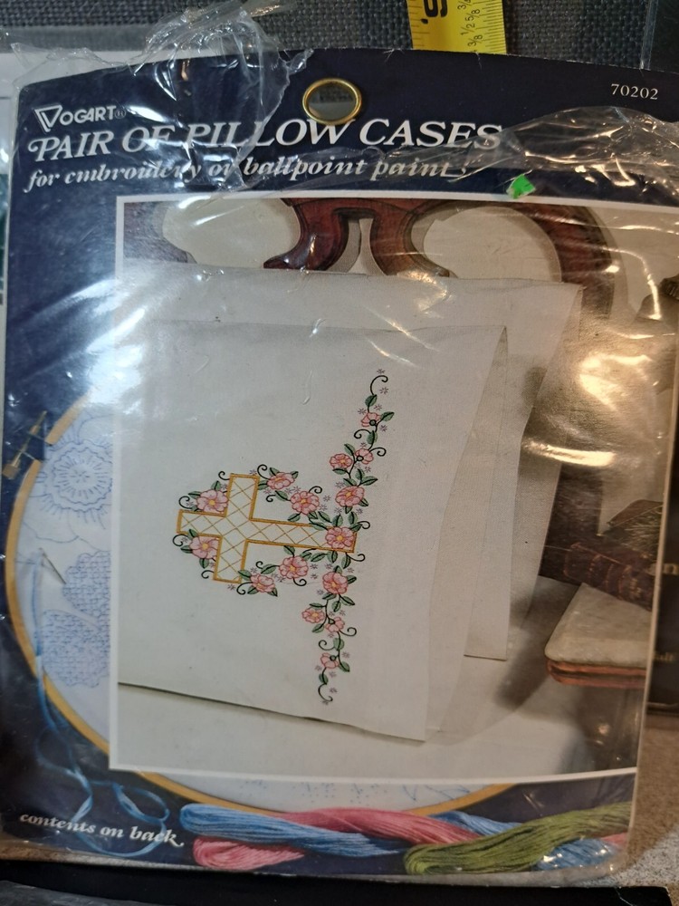 Craft Lot Started Projects & More #3039L283