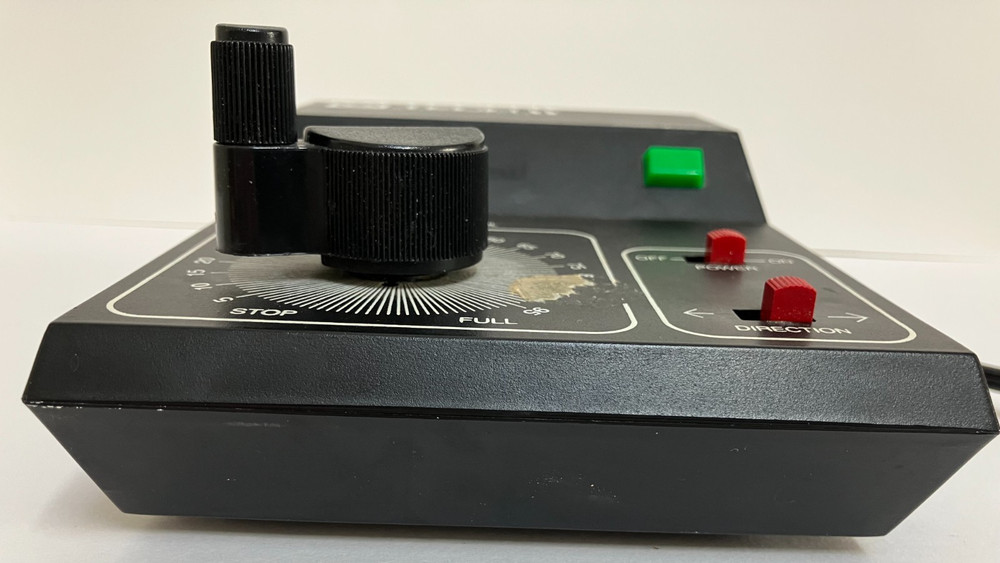 MRC TECH II RAILPOWER 1400 POWER PACK-TESTED FINE