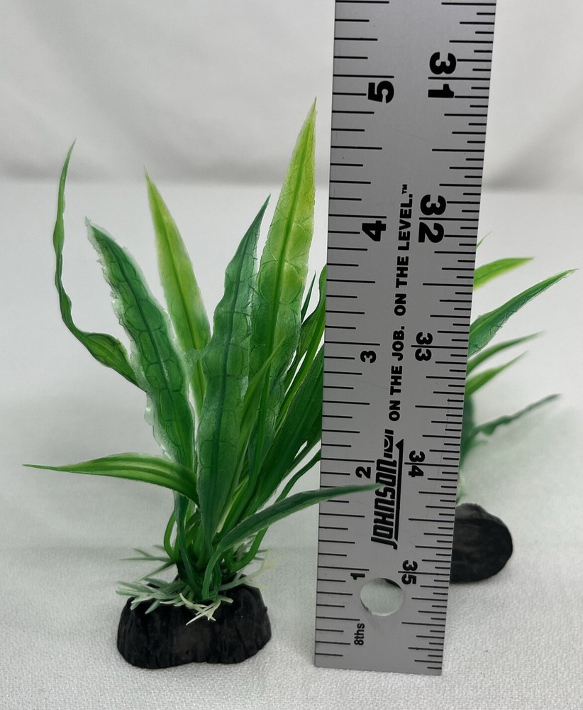 2PC Xunyee Plastic Aquarium Plants
