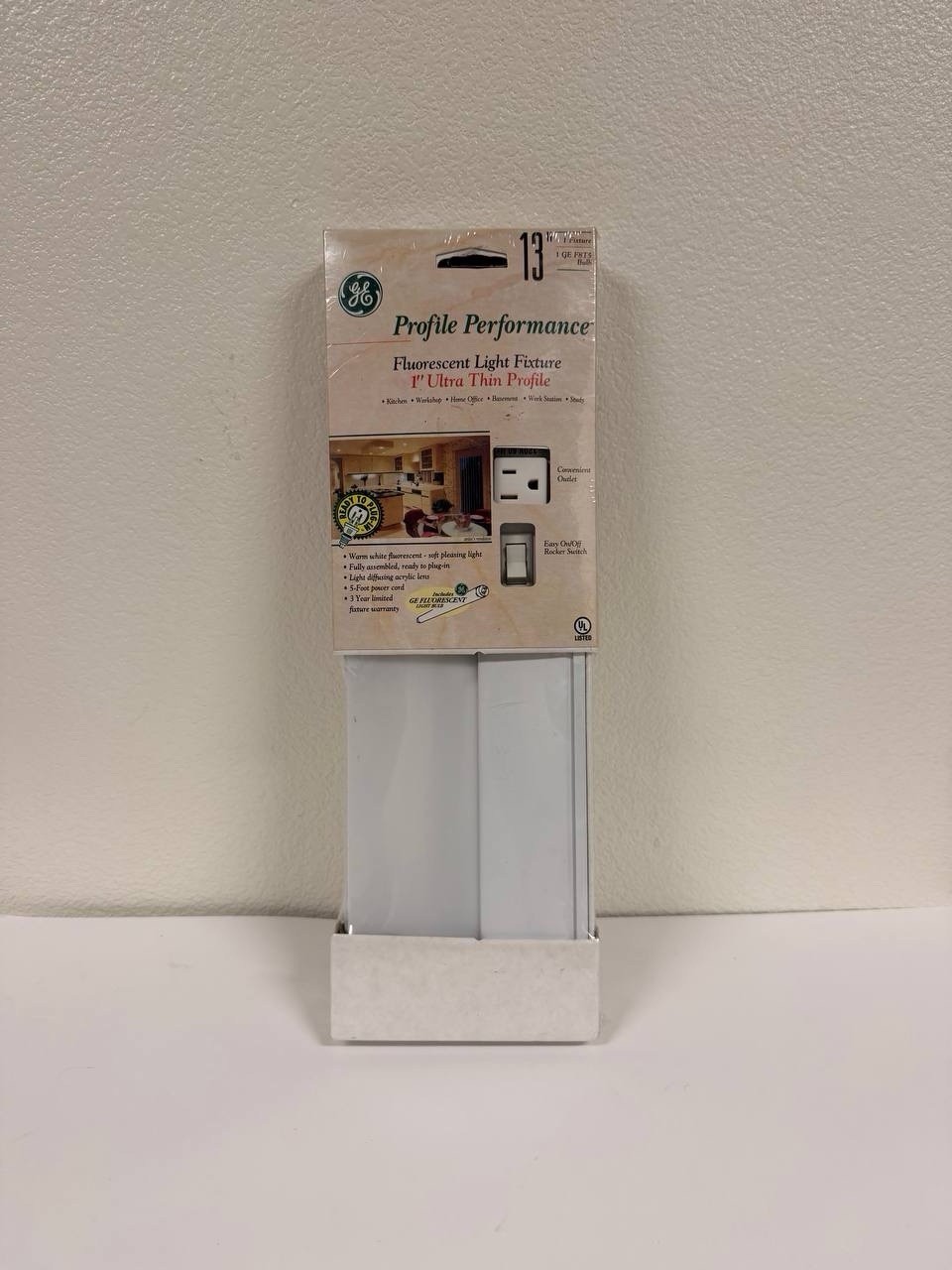 GE Profile Performance 13 Fluorescent Light Fixture F8T5 Ultra Thin New