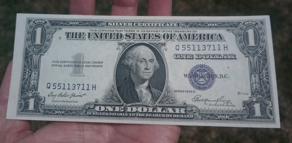 1935 One Dollar Bill Series E Very Good Condition