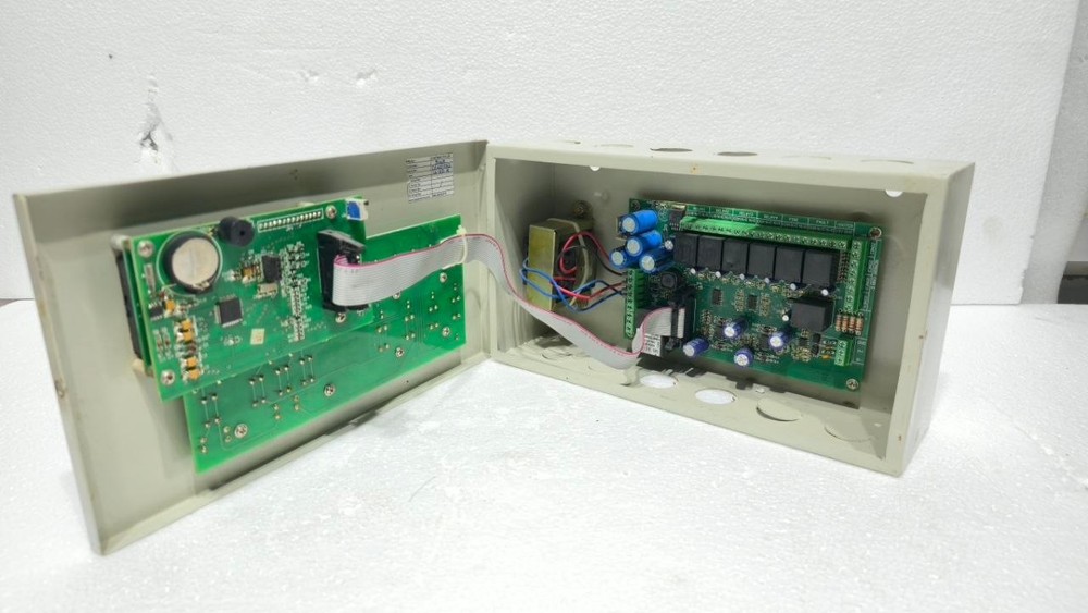 C SYSTEMS WLD2400 4 ZONE WATER LEAK DETECTION PANEL 200 METER CS4Z1562