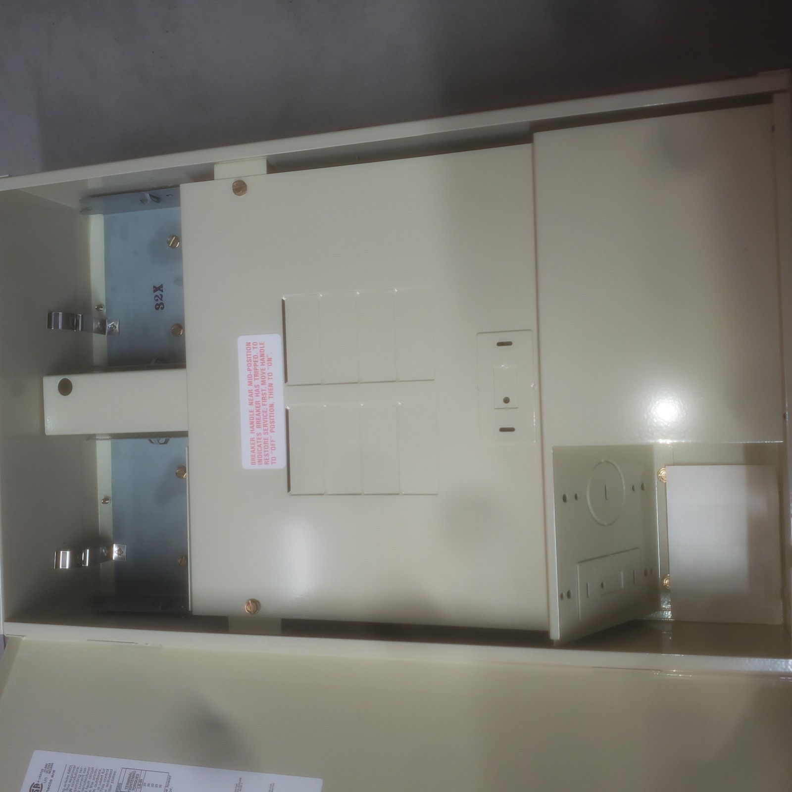 Intermatic T40000R4 125 A Load Center FREE SHIPPING