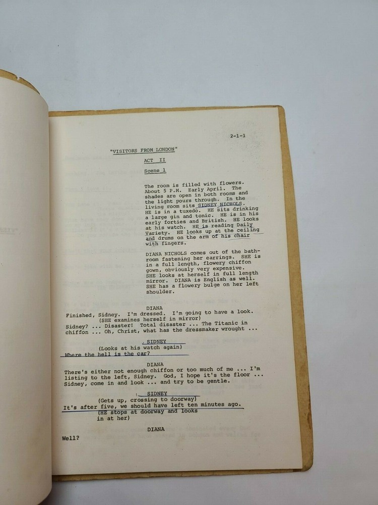 CALIFORNIA SUITE / Neil Simon, 1976 Broadway Play Script