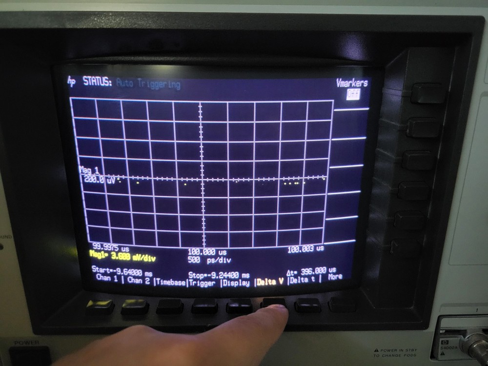 Hewlett-Packard 54110D Digitizing Oscilloscope Parts (Powers On, Untested)