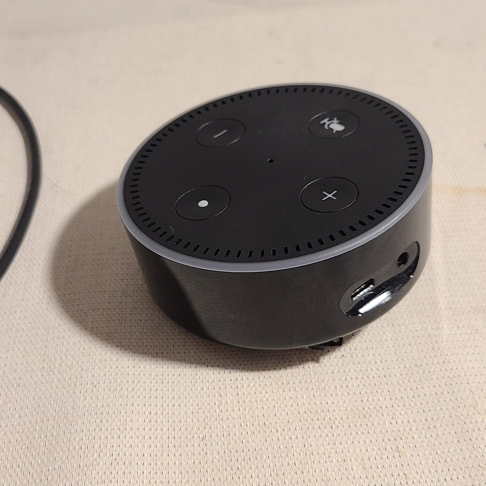 Amazon RS03QR, Amazon Echo Dot 2nd Gen Smart Speaker 1/8" Audio Output Micro USB