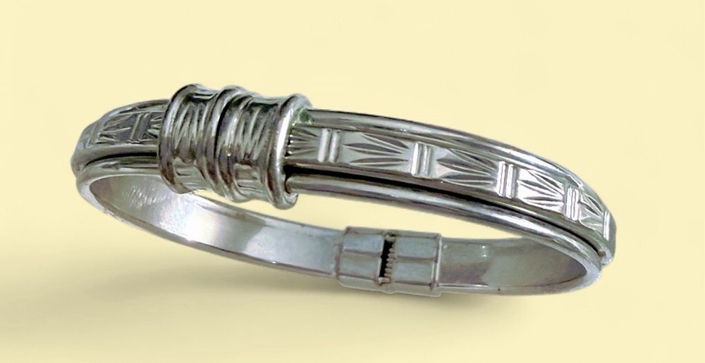 Vintage Silver Tone Hinged Bangle Bracelet Etched Design Box Clasp