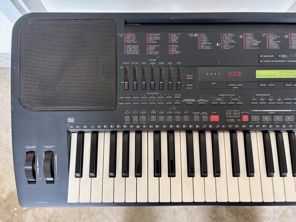 Yamaha PSR-5700 Portable Keyboard