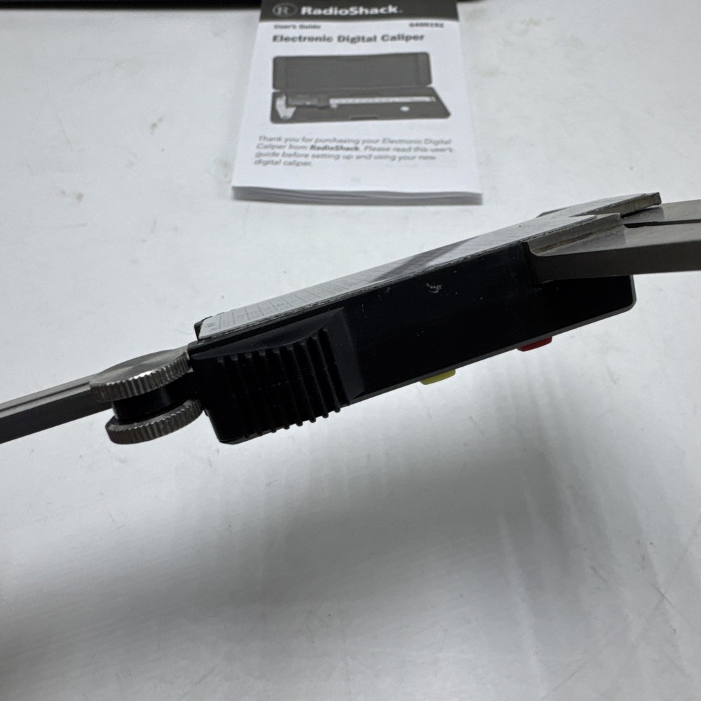 RadioShack Electronic Digital Caliper With Black Case #6400192