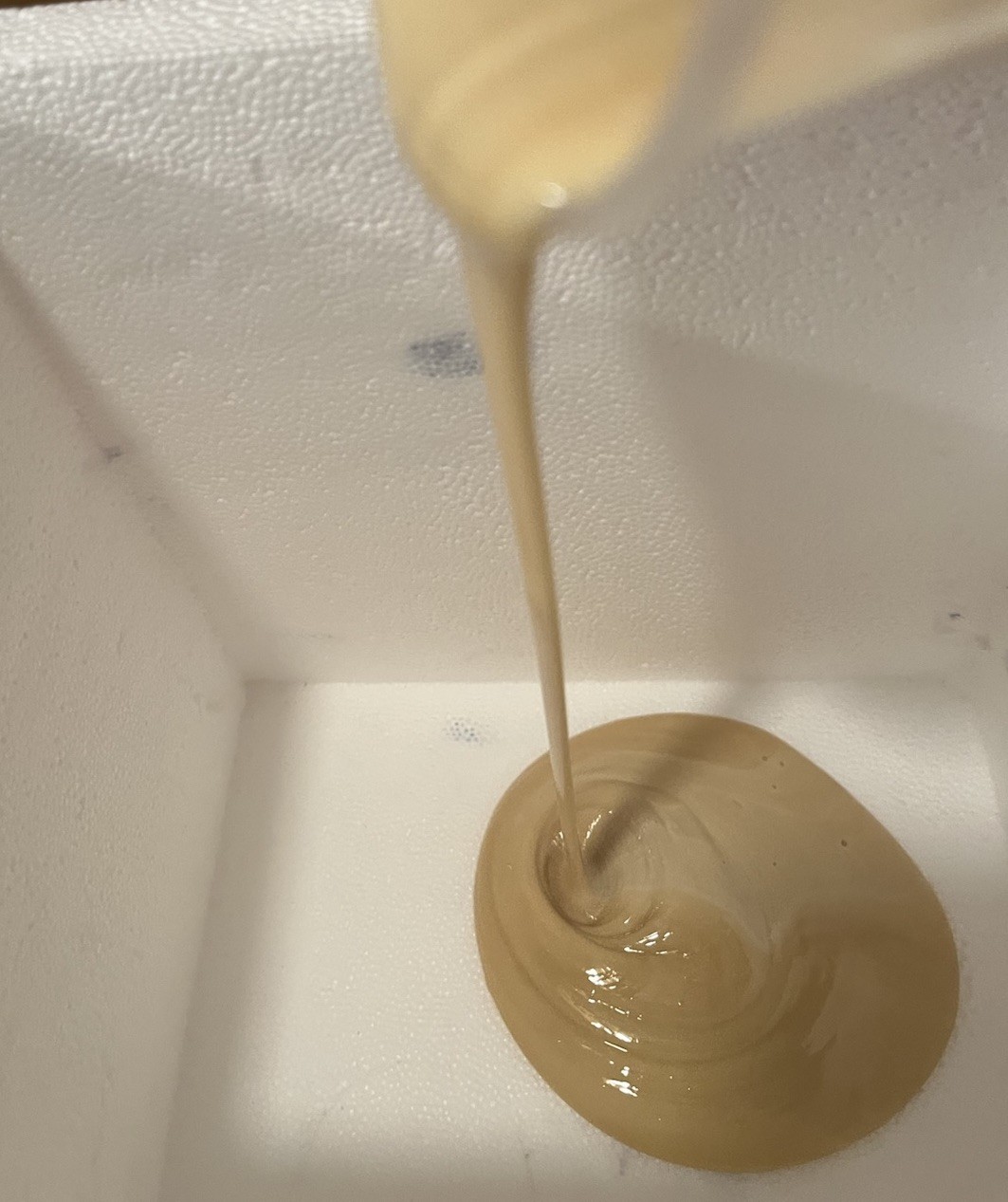 2 gal kit 2-part pour foam 2 lb density closed cell expanding polyurethane