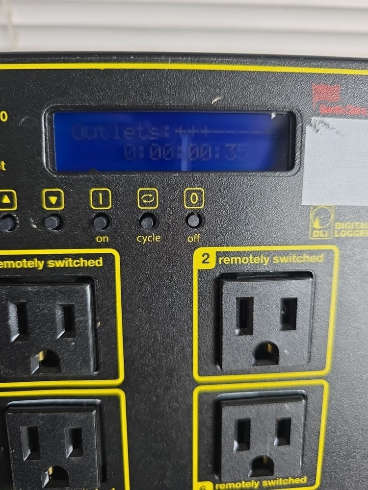 Digital Loggers Web Power Switch Smart Power Switch