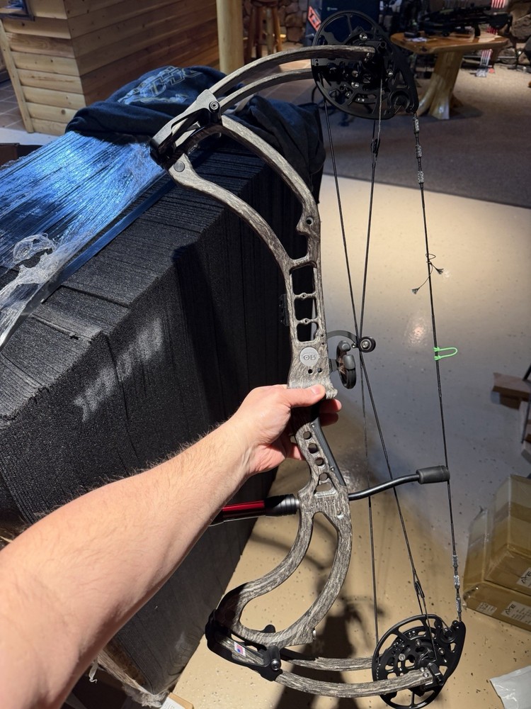 Obsession Bows Ultra Mag BONE Compound Bow Right Hand 29/70