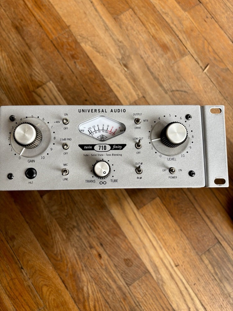Universal Audio 710 Twin-Finity Pair