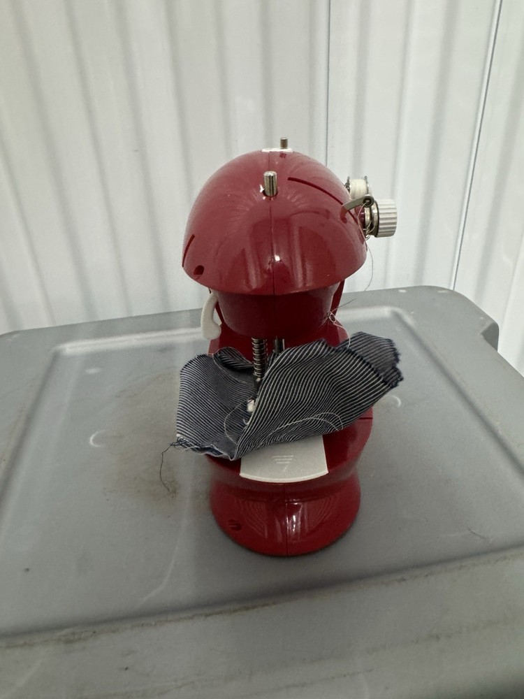 SMARTEK Stitch Mini Sewing Machine Untested SKU:C