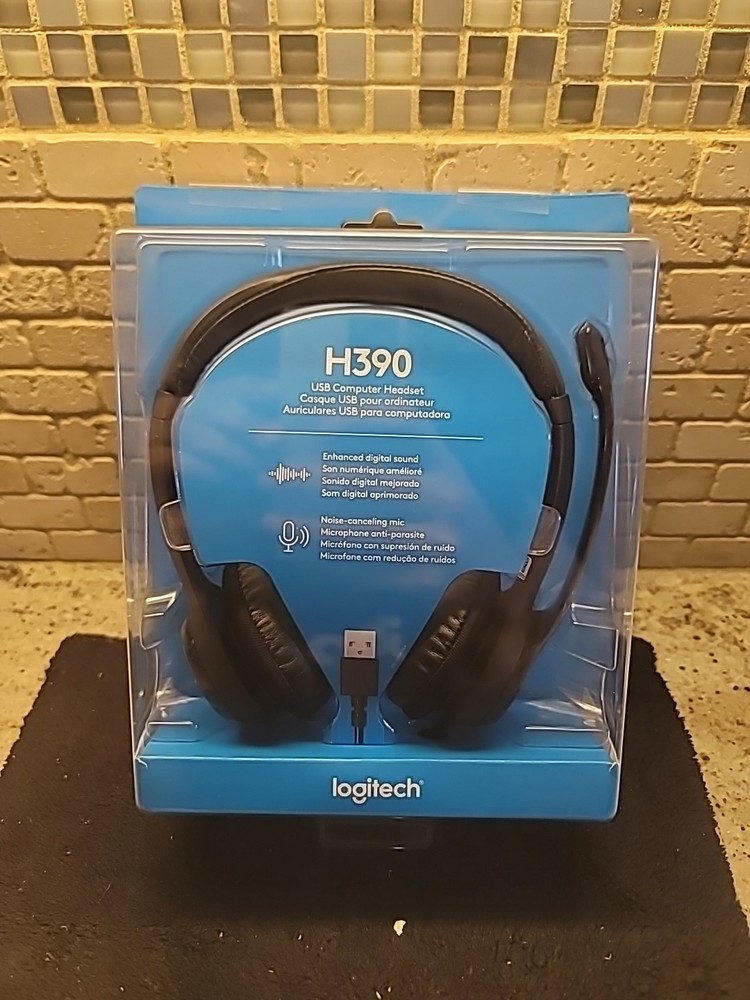 Logitech H390 USB Adjustable Computer PC Headset with Microphone Over the Ear