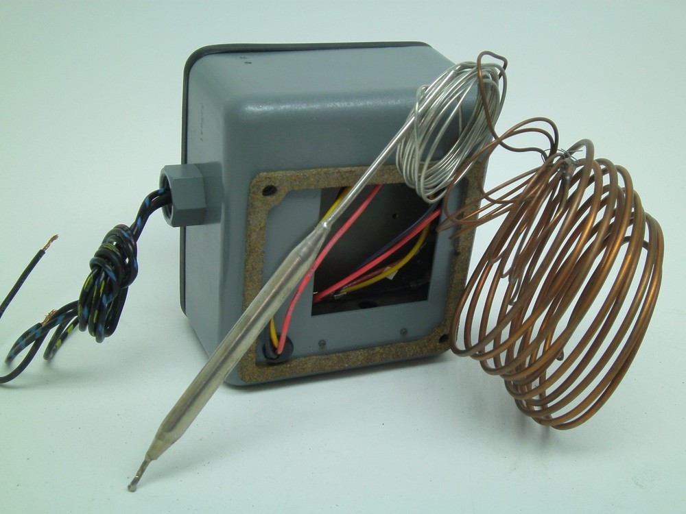 OPEN BOX! Johnson Controls Economizer A83GA-1 Air Controller Cooling Switch KB