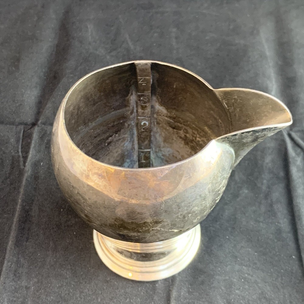 VINTAGE REED & BARTON SILVER SOLDERED 310 9 Oz Measuring Cup