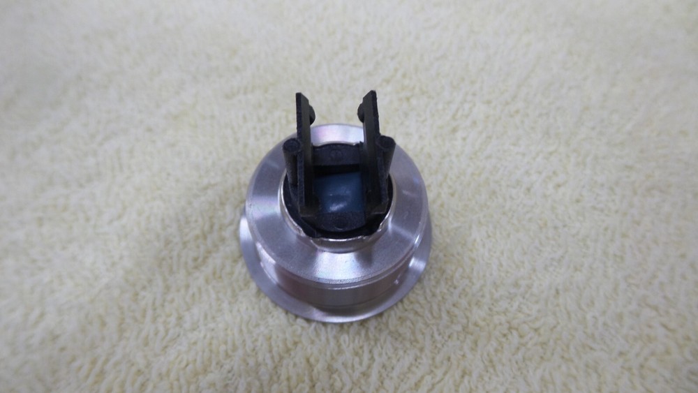 Bulgin MP0031 Push Button Switch, 5A / 250 Volt, NOS, NO/NC, Momentary, M8