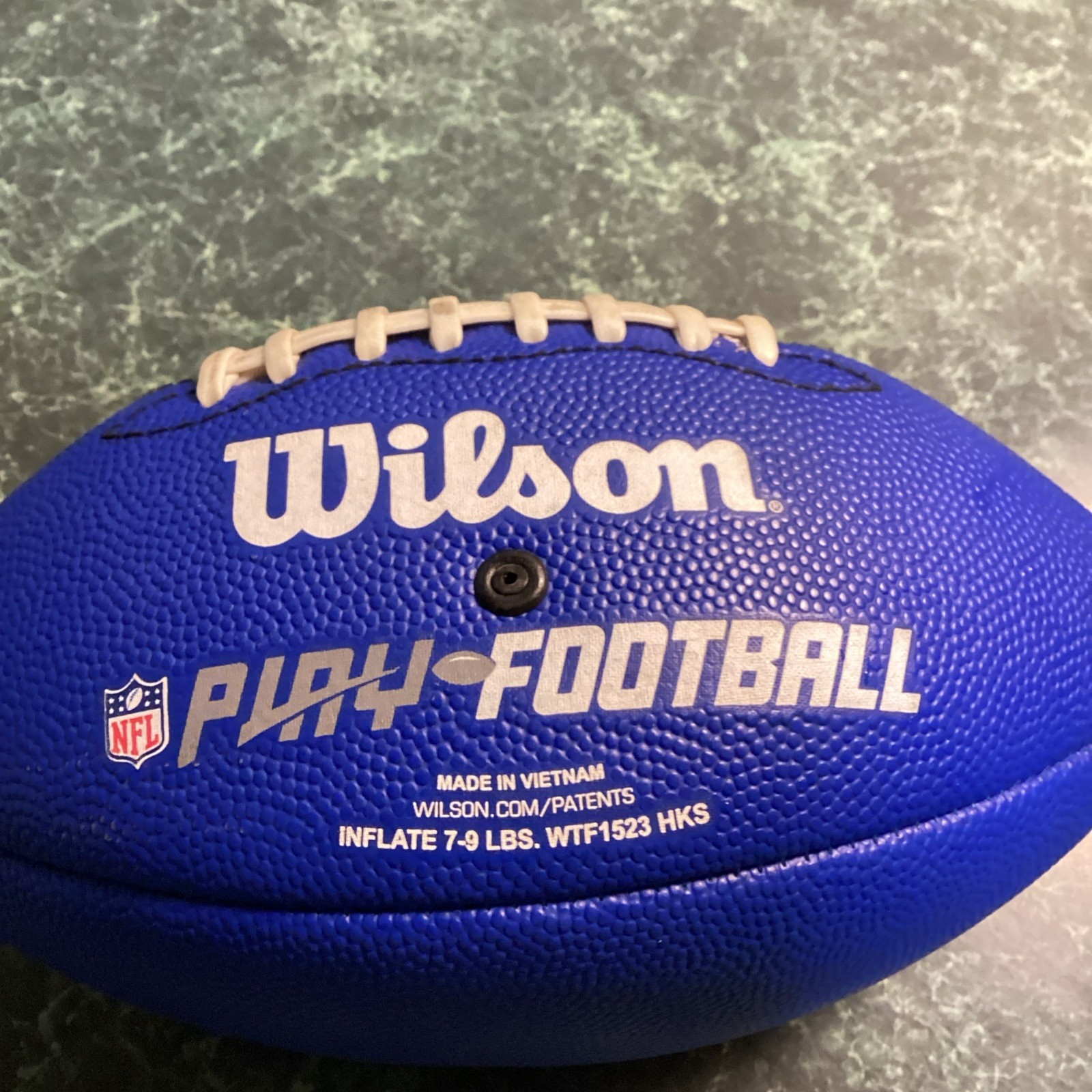 Wilson NFL Play 60 Blue Flag Football Peewee Ages 6-9 Kids Flag Ball WTF1523 HKS