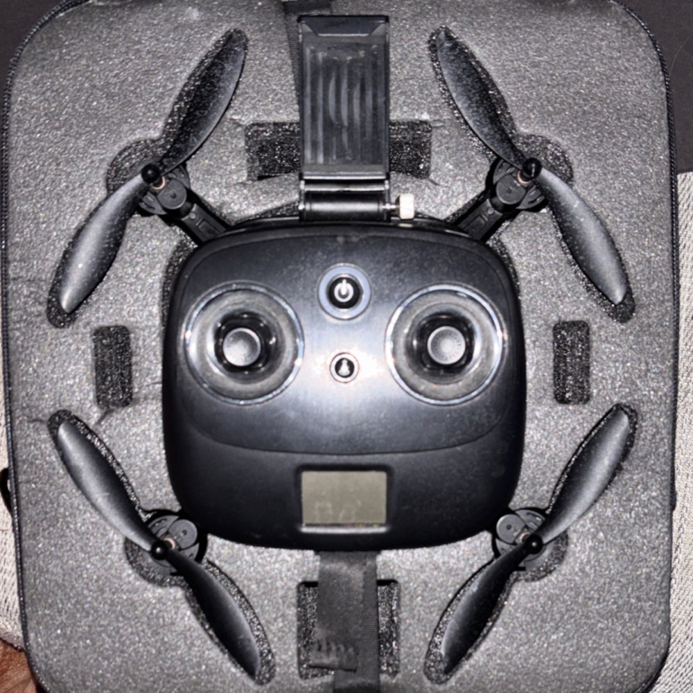 DEERC Quadcopter Drone Black Plastic with Remote Control and Accessories