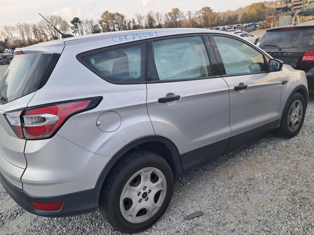 Fuse Box Engine Fits 17 ESCAPE 4872395