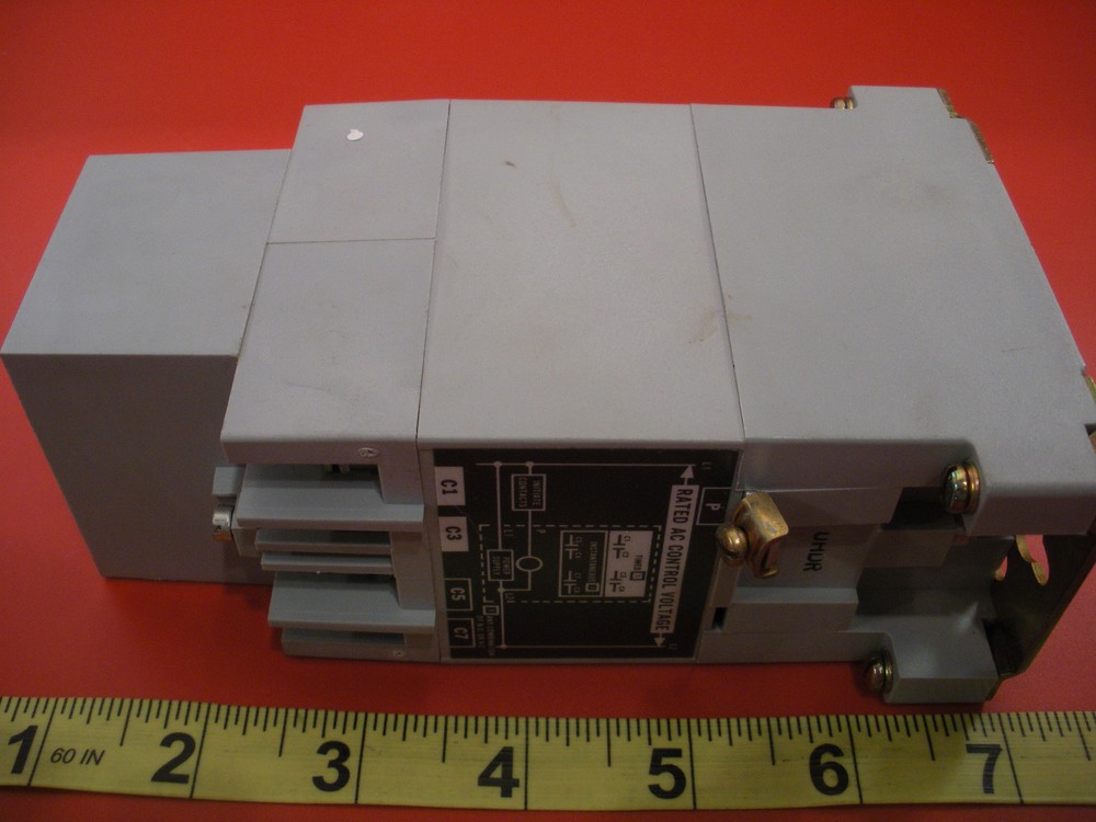 Allen Bradley 700-RT00U110A1 Ser B Solid State Timing Relay 2.0-120 sec. RT Nos