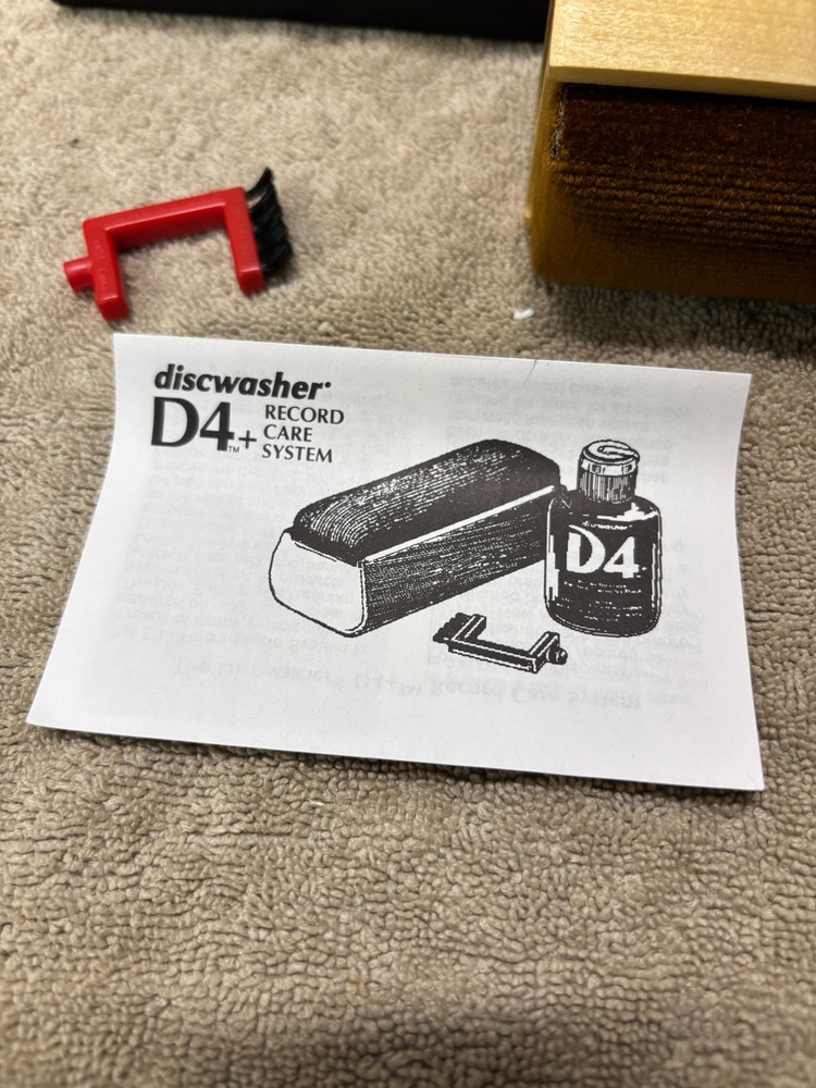 Discwasher D4 with liquid