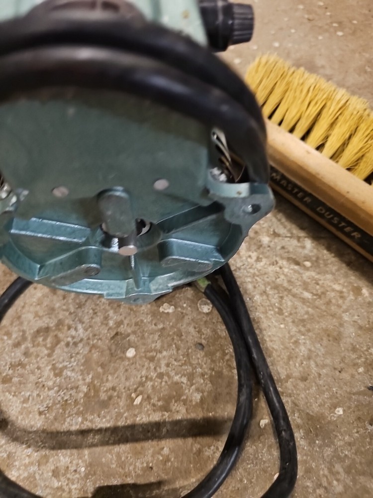 Staco Inc. Standard Electrical Type 500B Transformer Adjust-a-Volt input 120v ou