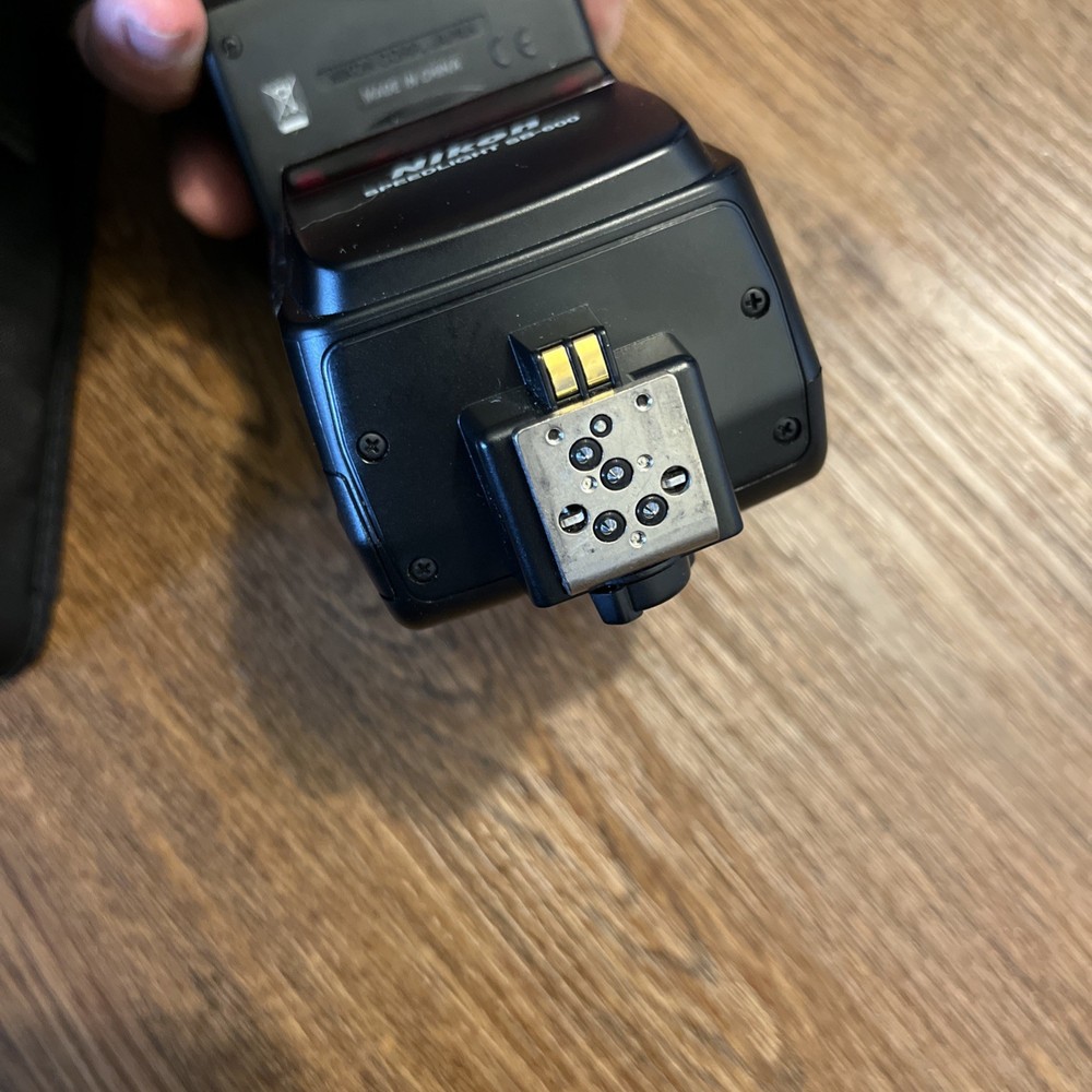 NIKON SPEEDLIGHT SB-600 FLASH