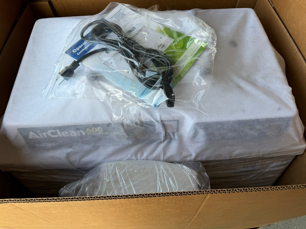 AirClean™ Systems Combination PCR, AC632LFUVC