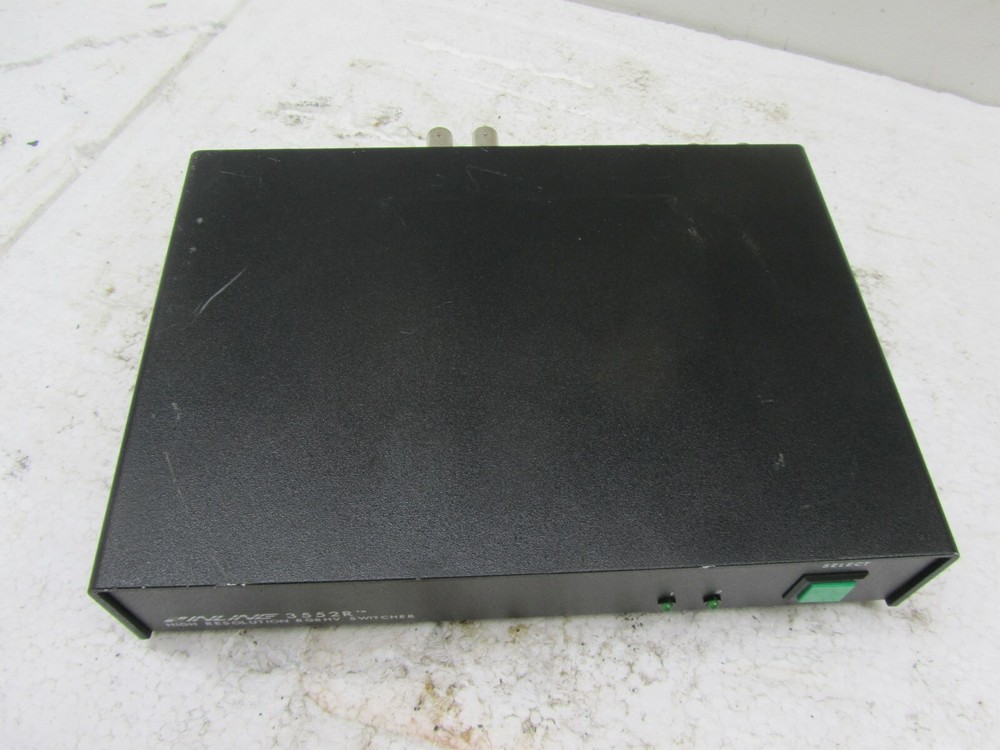 INLINE 3552R HIGH RESOLUTION RGBHV SWITCHER, USED